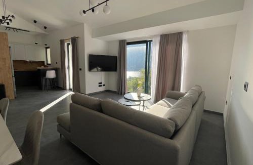 Risan Apartment | Andrija