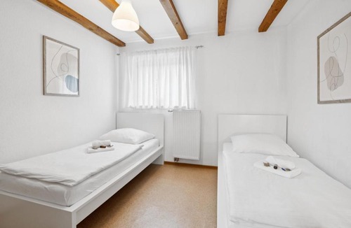 Kaiserslautern Apartment | ANDRISS - Travel & Work - 5 BR - Kitchen - Parking