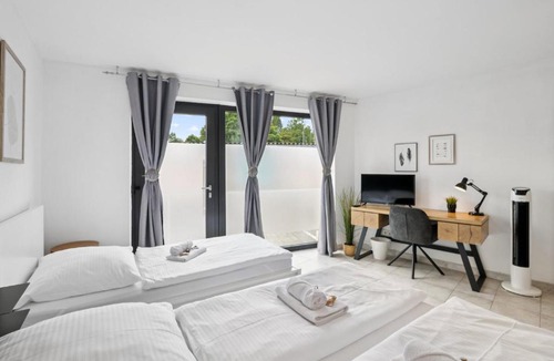 Kaiserslautern Apartment | ANDRISS - Travel & Work - 5 BR - Kitchen - Parking