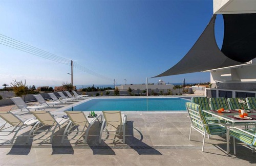 Peyia Town House | Andromeda