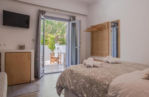 Paleopolis House | Andros Blue