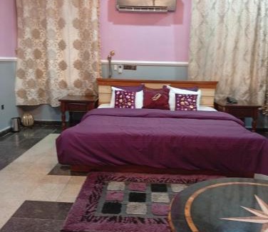 Orozo Bed & Breakfast | Andweruth Residences