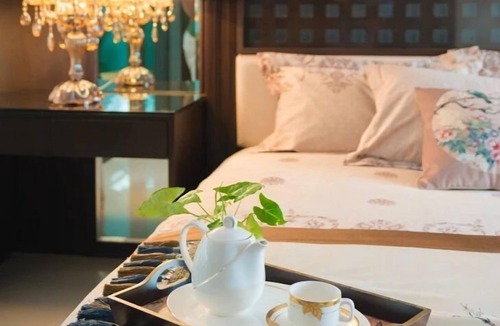Mumbai Hotel | Andy's Boutique