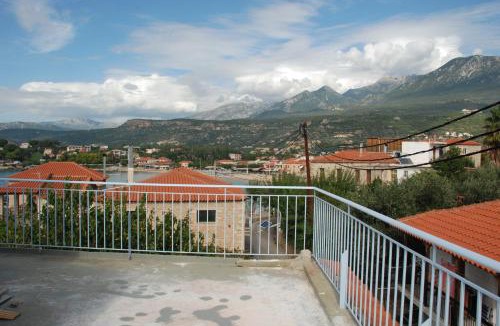 Stoupa Apartment | Anemeli studio
