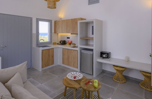 Kamari Villa | Anemi Vine Villas