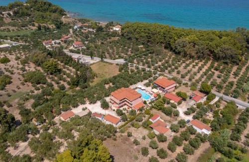 Ano Vasilikos Apartment | Anemomylos Studios - Private Pool, Family Escape, by ZanteWize