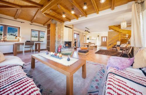 Distomo-Arachova-Antikyra Villa | Anemos Mountain Villa - A Perfect Mountain Retreat