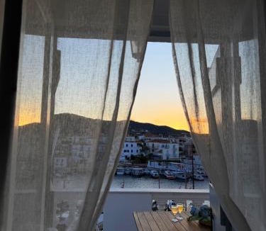 Spetses House | Anezo's Exceptional View