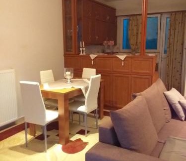 Oropos House | Angel
