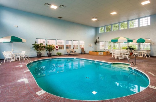 Branson Hotel | Angel Inn - Central