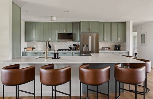 Bardstown House | Angel Share Overlook: Speakeasy, Sauna & Sunsets