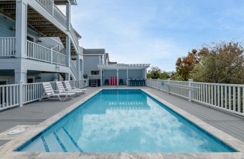 Pine Island House | Angelo del Mare - Pine Island 9 Br, Pool, Hot Tub, Elevator, Open All Year