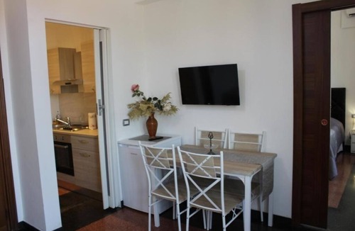 San Teodoro Apartment | Angelo's Lanterna: 1-Bedroom Apartment with Air Conditioning