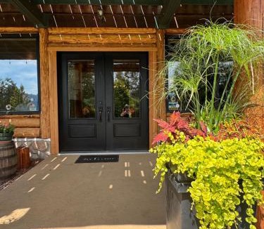Anglemont Hotel | Anglemont Inn