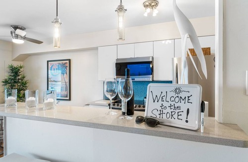 Anglesea Condo | Anglesea Stunner *Waterfront* Relax to Surf Sounds