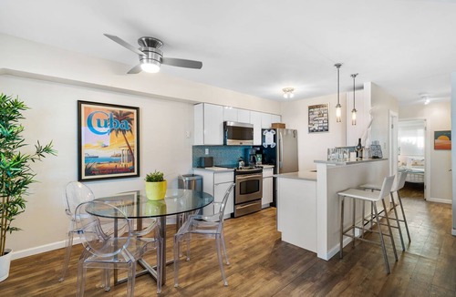 Anglesea Condo | Anglesea Stunner *Waterfront* Relax to Surf Sounds