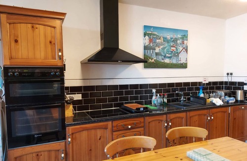 Trearddur Bay Apartment | ANGLESEY, Treaddur Bay, King Arthur Suite 6 bed apartment ideal for family hols.