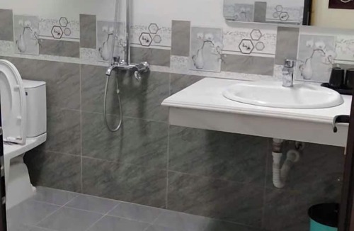 Lang Son Hostel | Anh Trang Hostel LS - by BAY LUXURY