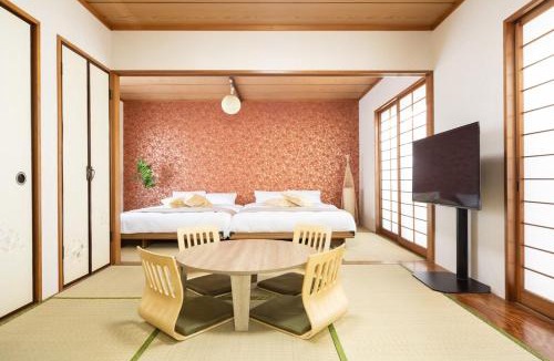 Adachi House | Anime2