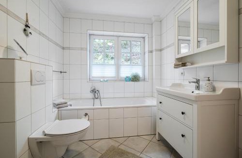 Langballigholz Apartment | Ankerplatz - Fewo mit Garten, nur wenige Meter zum Strand