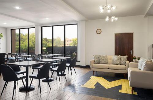 Thurston Hotel | Ann Arbor North Inn