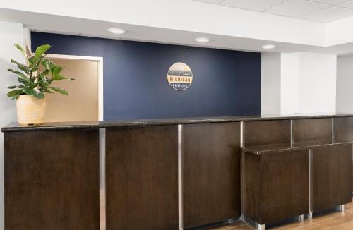 Thurston Hotel | Ann Arbor North Inn