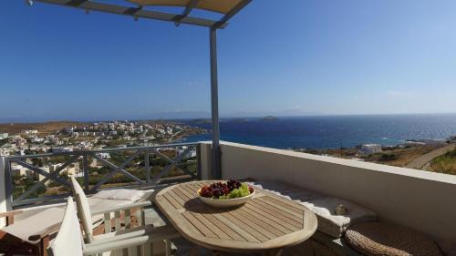 Azolimnos House | Anna