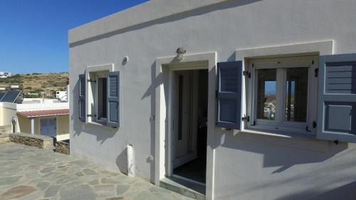 Azolimnos House | Anna