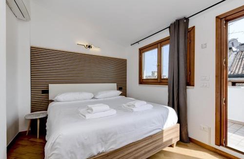 Sirmione Old Town Apartment | Anna Home View