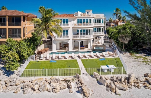 Bradenton Beach House | Anna Maria Grand: Gulf Front! On the Beach! Sleeps 22 by Anna Maria Life Vacation Rentals