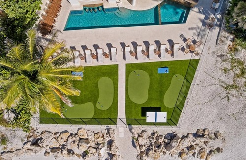 Bradenton Beach House | Anna Maria Grand: Gulf Front! On the Beach! Sleeps 22 by Anna Maria Life Vacation Rentals