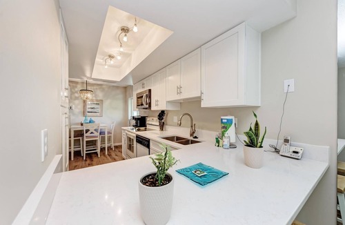 Bradenton Beach Condo | Anna Maria Island Beach Palms 8B