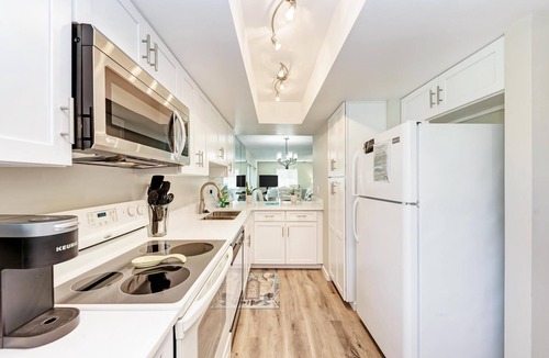 Bradenton Beach Condo | Anna Maria Island Beach Palms 8B