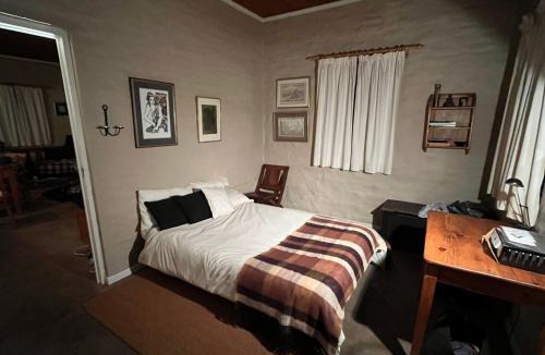 Rhodes House | Anna's Cottage
