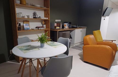 Wavecrest Apartment | Anna's Place