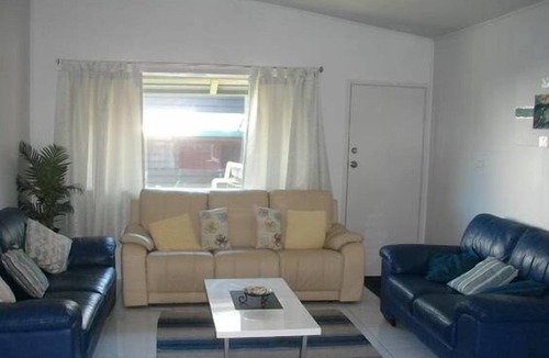 Happy Valley House | Annabell's Banksia Court Fraser Island
