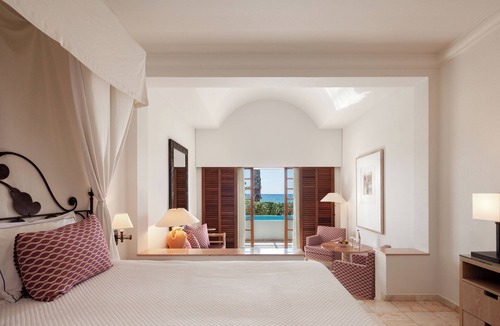 Paphos Hotel | Annabelle