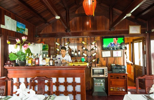 Hon Gai Boat Rental | Annam Junk