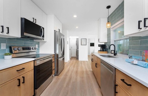 Oakland Hills House | Annapolis Waterside Escape | Pool Home Minutes to Gulf Beaches