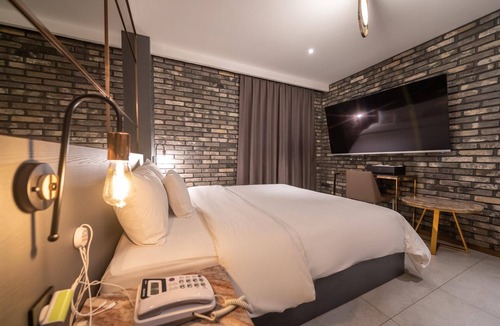 Suwon Hotel | Ansan the Gray