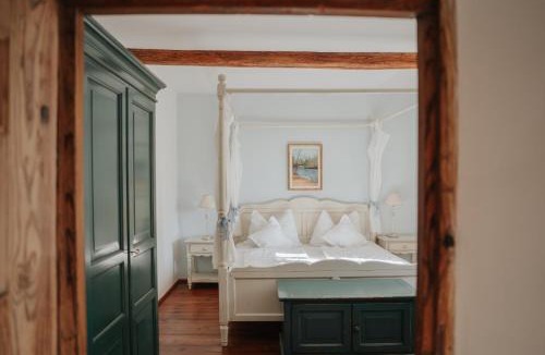 Tesimo Apartment | Ansitz Gurtenhof bei Meran, Apartments, Bett und bike Betrieb, eingezäunter Garten, Sauna, Eintritt ins Schwimmbad und Südtirol Pass