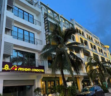 Ha Long Bed & Breakfast | Anson Condotel