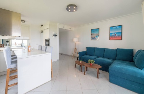 Antibes Apartment | Antibes Beachfront Apt | Sea View & Pool