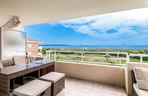 Antibes Apartment | Antibes Beachfront Apt | Sea View & Pool