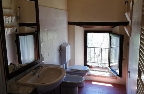 Castel d'Aiano Bed & Breakfast | Antico Borgo "Costa di Dente"