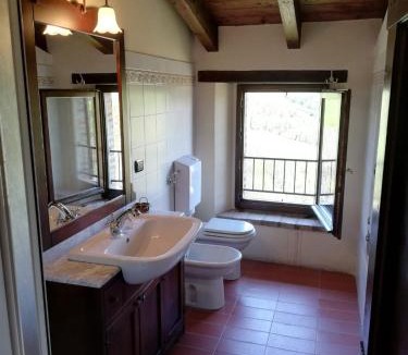 Castel d'Aiano Bed & Breakfast | Antico Borgo "Costa di Dente"