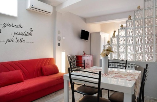 Mondovi Apartment | Antico Borgo Monregale - Red Passion - Warmth and charm in the heart of Mondovi