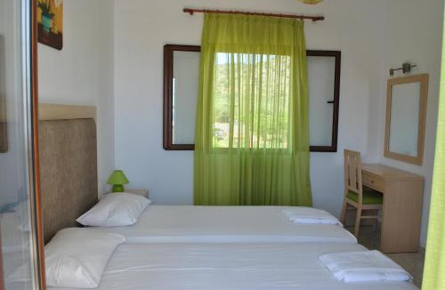 Milatos Beach Apartment | Antigoni Apartments 'Olive Room'