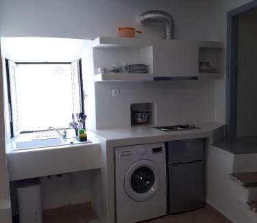 Lefkes Apartment | Antigonis traditional house in lefkes village
