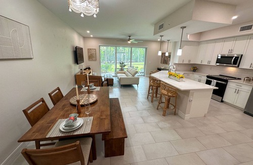 Naples Condo | Antilles Naples - Spacious Yard 3BR 2BA
